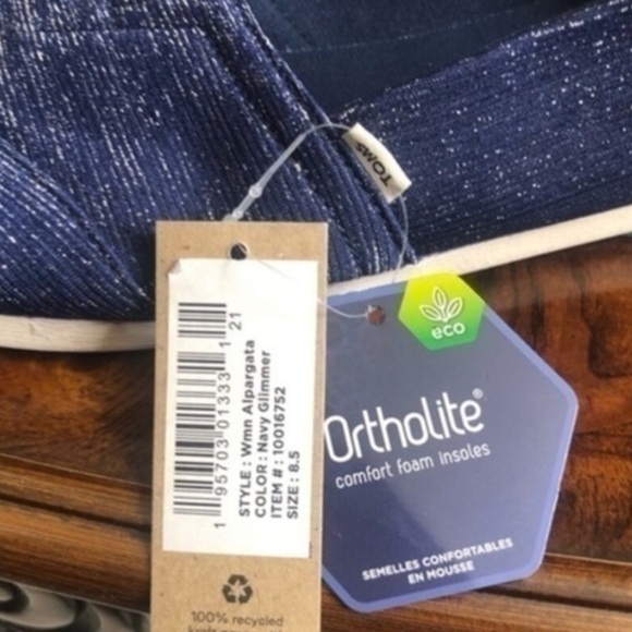 NEW Toms Womens Alpargata Glimmer Navy Flats 
New with no box. - Picture 4 of 5